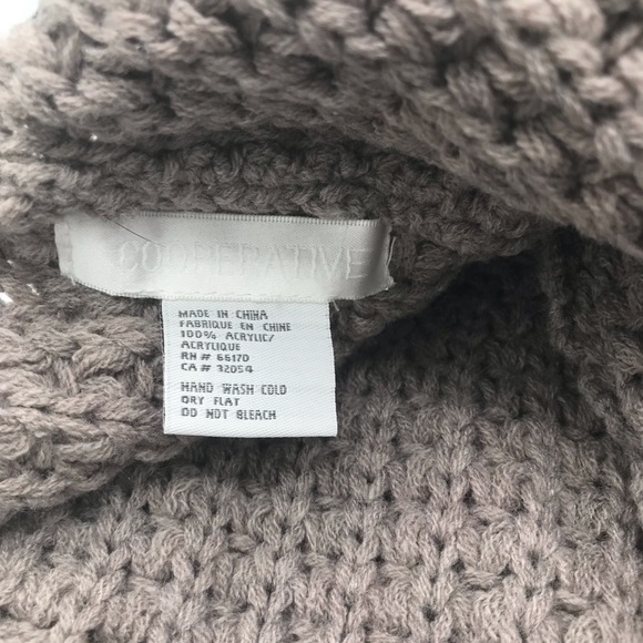 NWOT Aritzia Community Taupe Knit Infinity Scarf - Picture 3 of 4